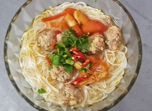 Hình của món Bún riêu tôm thịt Nha Trang.