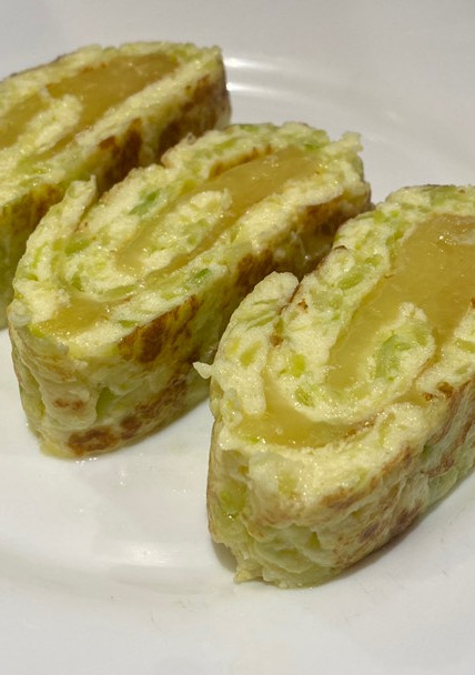 Una foto de Rollito de calabacín y queso