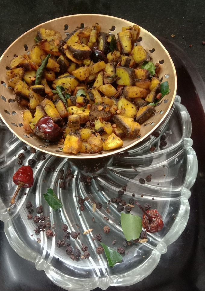 பாலாகாய் ரோஸ்ட்.. (வாழைக்காய் மிளகு ரோஸ்ட்) (Balakai roast recipe in tamil) செய்முறை முக்கிய புகைப்படம்