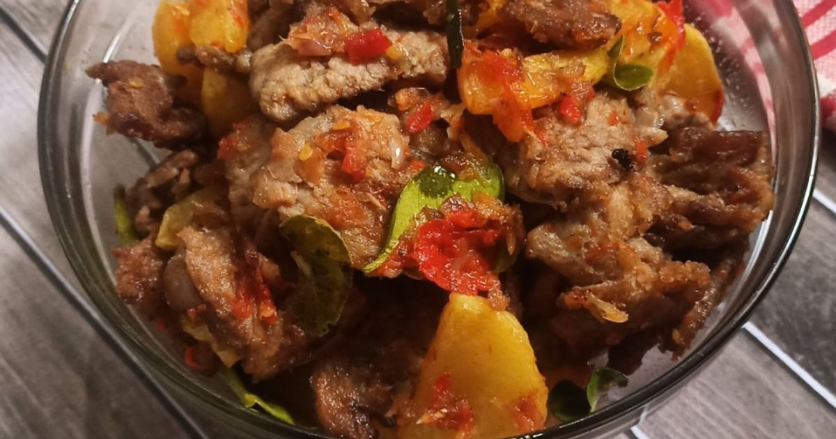 Sambal goreng daging kentang