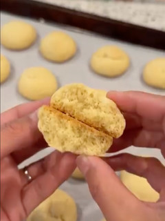 A picture of Sugar Cookies.