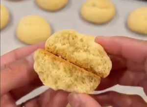 A picture of Sugar Cookies.