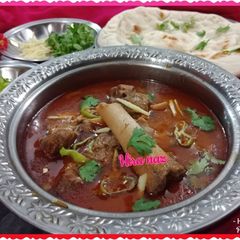 A picture of Mutton nihari with nan.