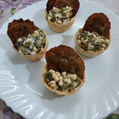 A picture of Sprouts Pakora Tart.