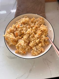 รูปของ ข้าวผัดไข่ใส่เห็ดและแครอท