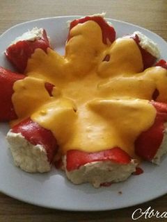 Una foto de Pimientos del piquillo rellenos de bacalao