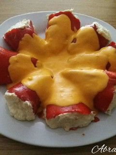 Una foto de Pimientos del piquillo rellenos de bacalao