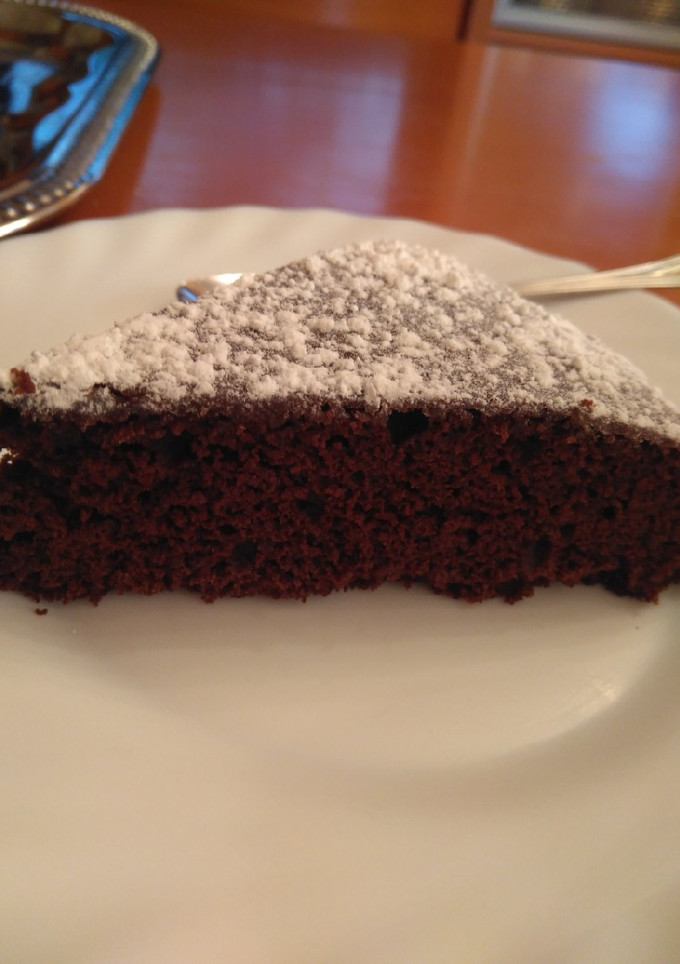 Una foto de Bizcocho de chocolate sin huevo ni leche