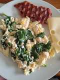 Spinach Scrambled Eggs with Bacon Medallions