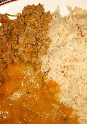 A picture of Coconut curry.