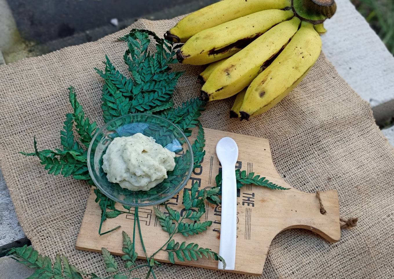 Mpasi 6M+ hari ke 19 Tim nasi ceker kangkung + pisang
