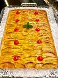 “Tarta de manzana con masa crujiente”(Apple pie with crispy dough”)