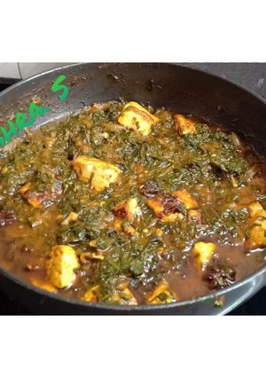 A picture of Palak Paneer.