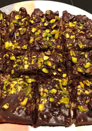 A picture of Chocolate & pistachio fridge cake.