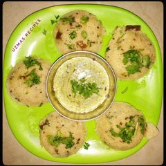 A picture of Rava idli.