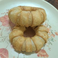 A picture of Jain Samosa Rings.