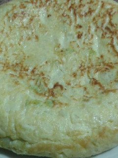Una foto de Tortilla de patata y calabacín