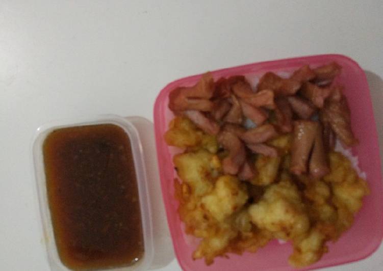 Bekal suami (ayam bumbu mendoan +cuko + sosis)