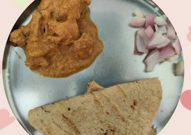 Chicken Curry with Jowar Roti