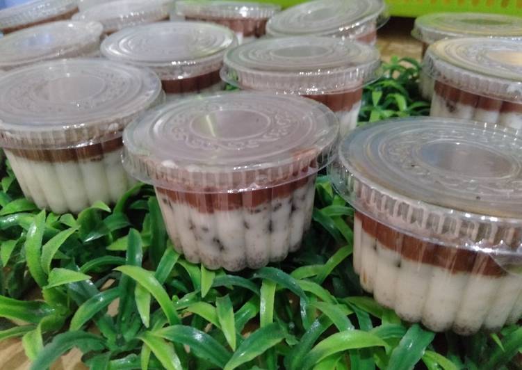 Langkah Mudah untuk Menyiapkan Puding Oreo Cup, Enak Banget