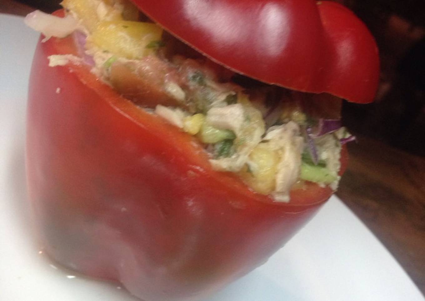 Pimiento Morrón relleno con ceviche de atún