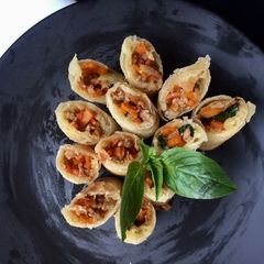A picture of Spring Rolls.