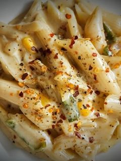 হোয়াইট সস পাস্তা (white sauce pasta recipe in bengali) রেসিপির প্রধান ছবি