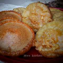 A picture of Cucur gula merah.