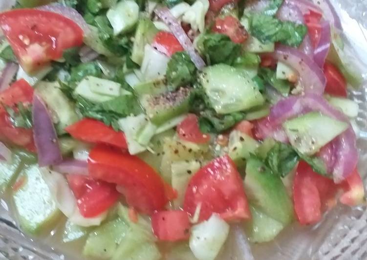 Simple Way to Prepare Homemade Salad