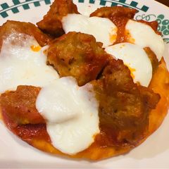 A picture of Quick and Easy Naan Pizza.