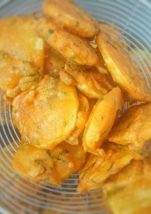 A picture of Potato bhajia.