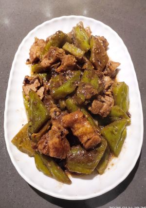 A picture of Ampalaya with Ribs.