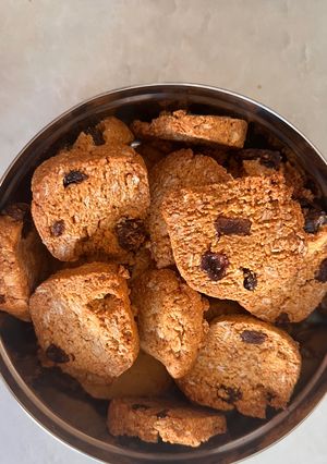 A picture of Oats And Nuts Cookies 😋.