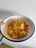 Tofu estilo cajún con cereales