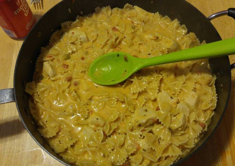 Step-by-Step Guide to Make Perfect One Pot Creamy Salsa Chicken Pasta