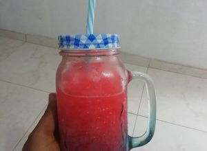 Una foto de Limonada de cereza granizada