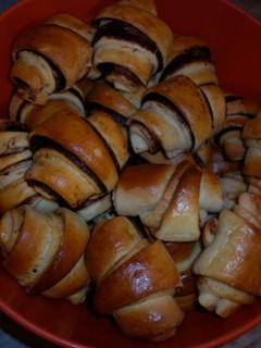 Kakaós és fahéjas croissant recept fotója