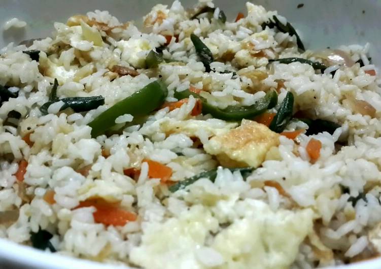 Stir fried egg and mixed veg fried rice