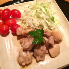 A picture of Teriyaki Chicken 照り焼きチキン.