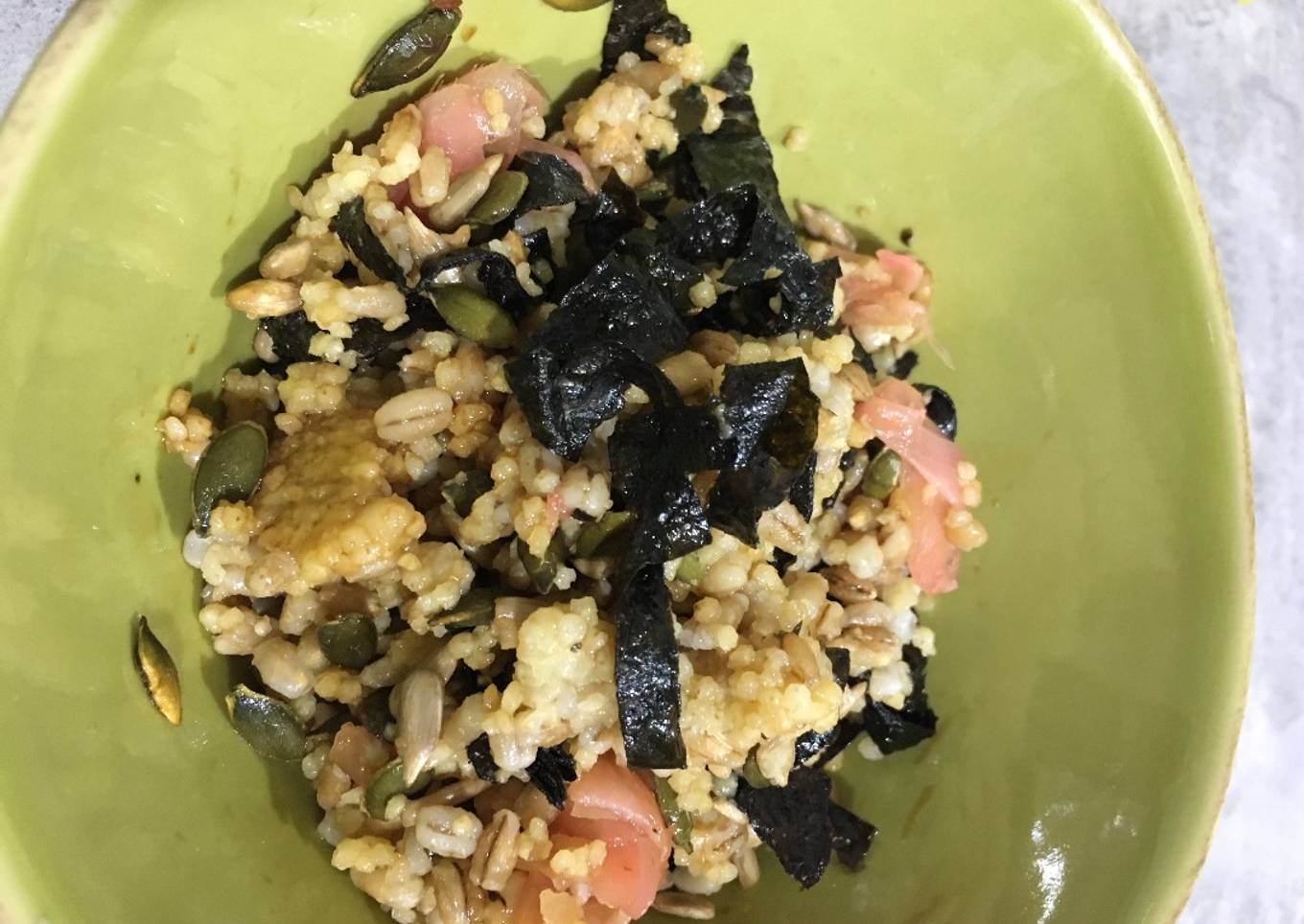 Brown rice and seaweed salad