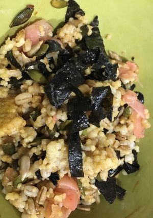 A picture of Brown Rice & Seaweed Salad.