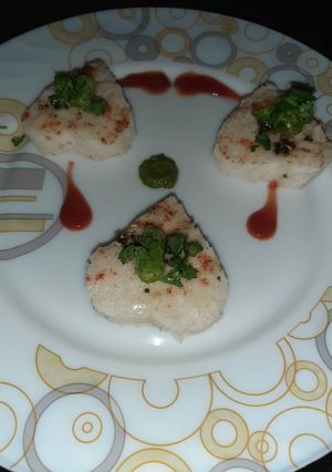 खट्टा ढोकला(Khatta Dhokla recipe in Hindi) रेसिपी मुख्य फोटो