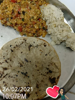 બાજરા નો રોટલો (Bajra Rotlo Recipe In Gujarati) રેસીપી મુખ્ય ફોટો