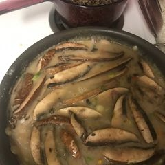 A picture of Alkaline -Portabella (steak)Mushrooms and Gravy.