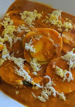 A picture of Egg lababdar.