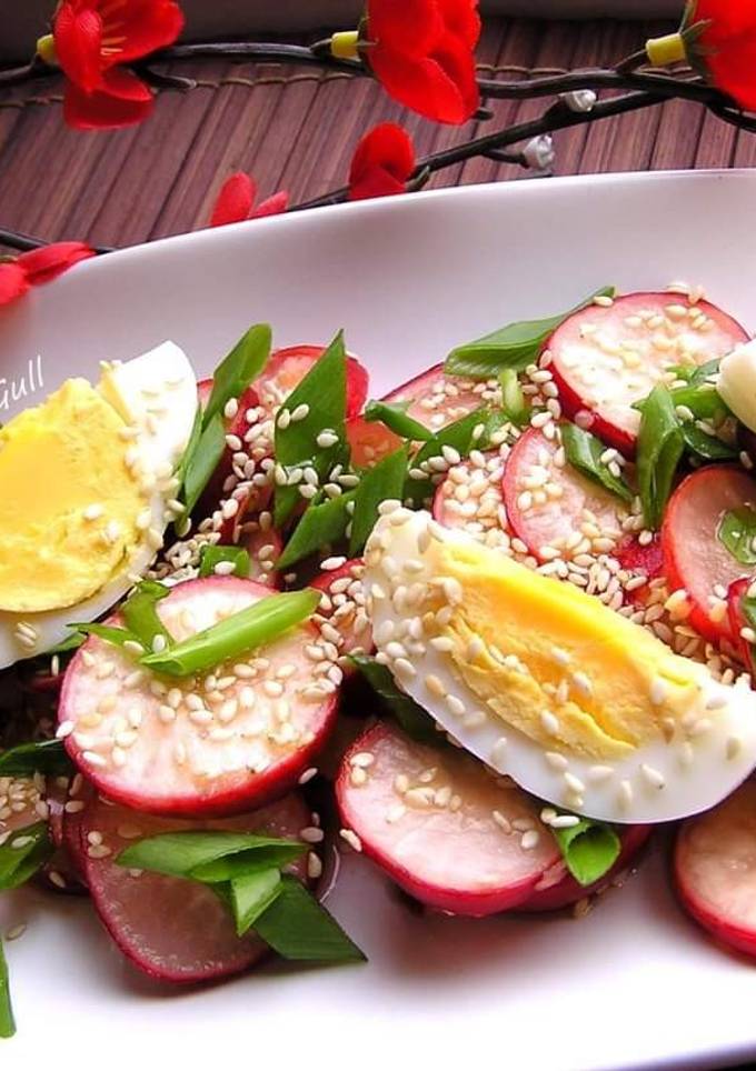 Азійський салат з маринованої редиски