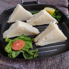 Mayo chicken sandwich A picture of Mayo chicken sandwich.