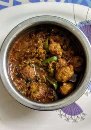 A picture of Chicken balls.