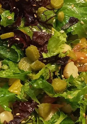 Una foto de Ensalada verde con porotos