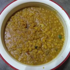 A picture of Yellow peas ghoogni.